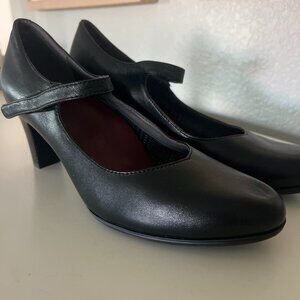 Abeo Bio System Arch support Black Leather Mary Jane Heels Women’s Size 10